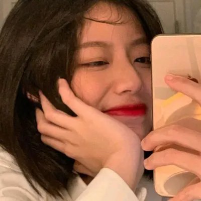 春曲丽影封面